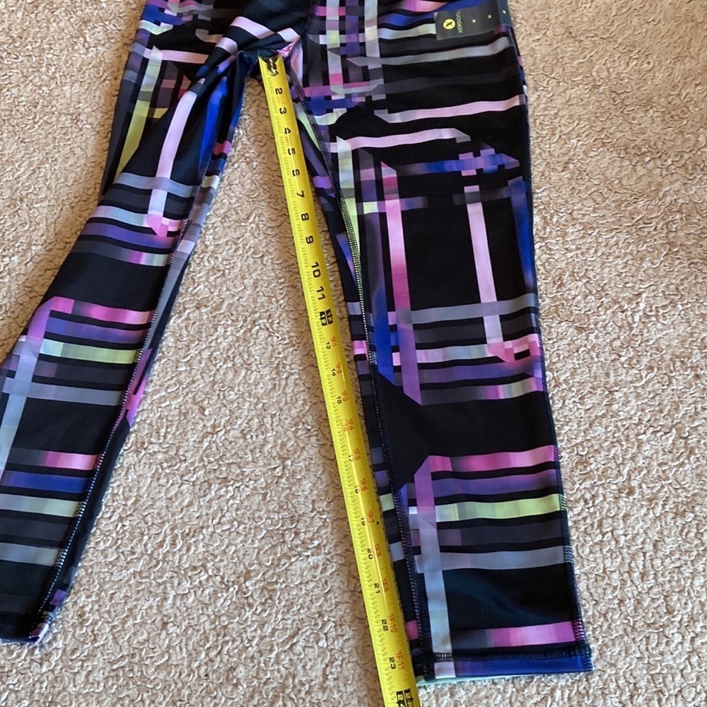 🌸NWT XERSION Womens 7/8 Performance Leggings - size Medium - Picture 8 of 11